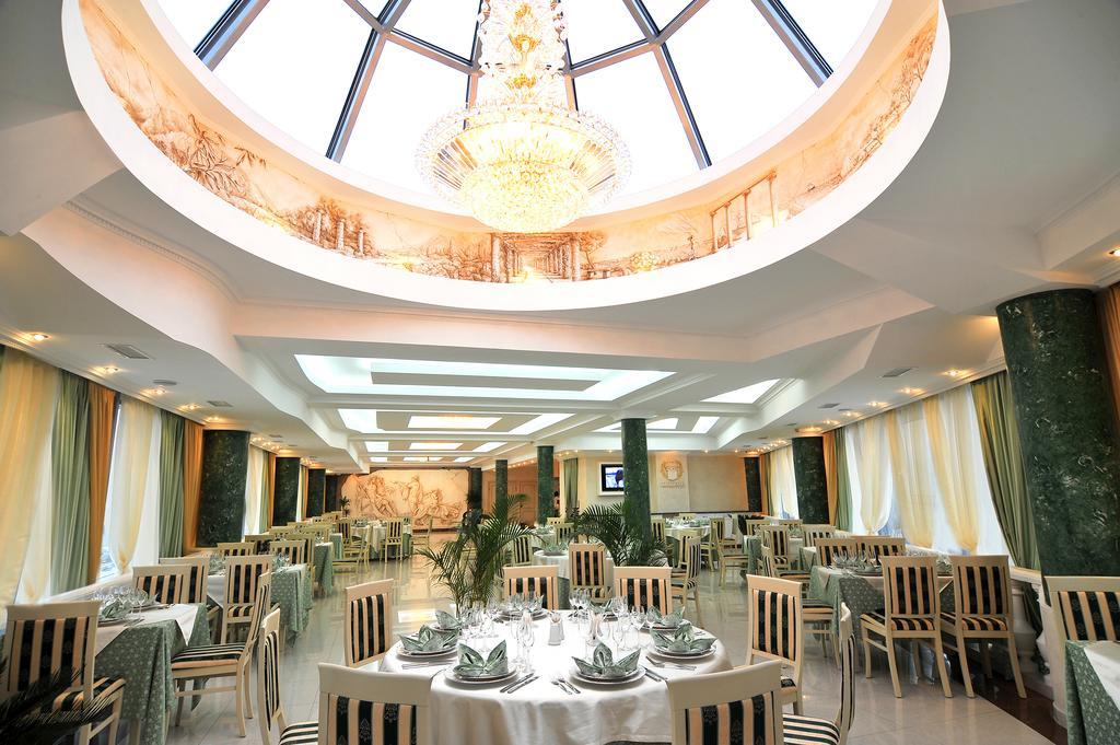 Park Hotel Stavropol Restaurant photo