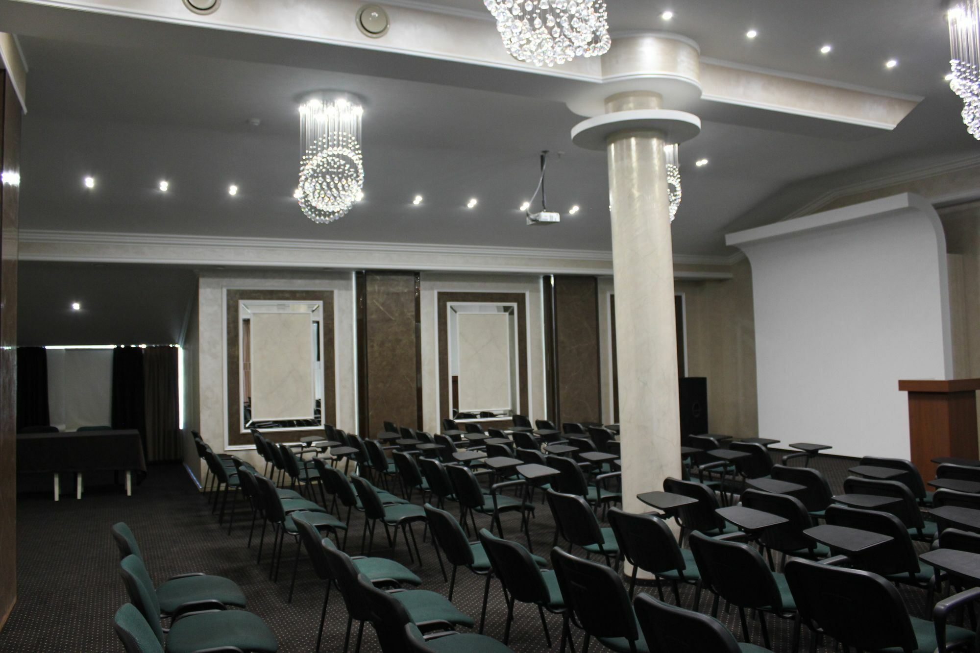 Park Hotel Stavropol Exterior photo